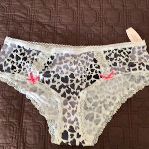 NWT VS bikini panties size Lg